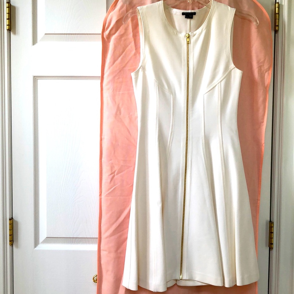 THEORY Cream Dress w Gold zipper - Size 0. EUC